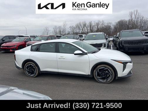 2025 Kia K4 EX