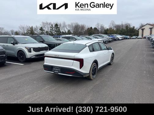 2025 Kia K4 EX