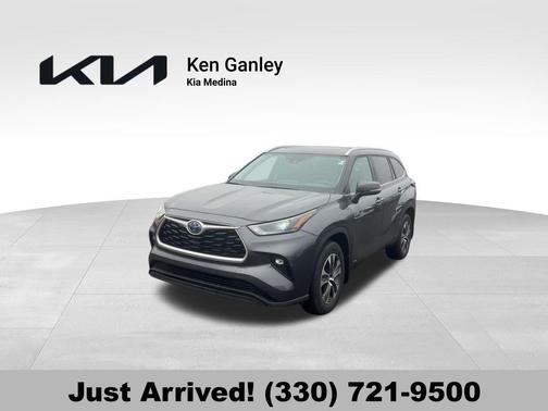 2024 Toyota Highlander Hybrid XLE