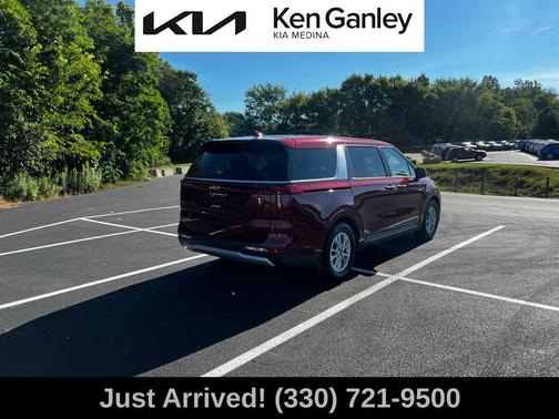 2024 Kia Carnival LX