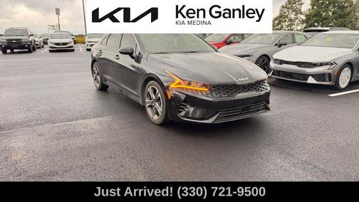 2022 Kia K5 EX