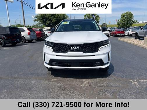 Glacial White Pearl 2023 Kia Sorento SX