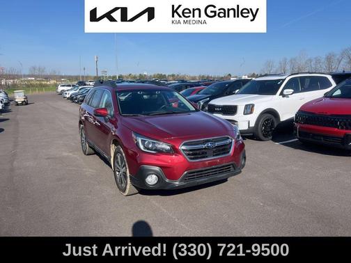 Crimson Red Pearl 2018 Subaru Outback 3.6R Limited