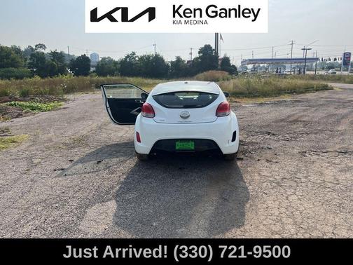2013 Hyundai Veloster Base