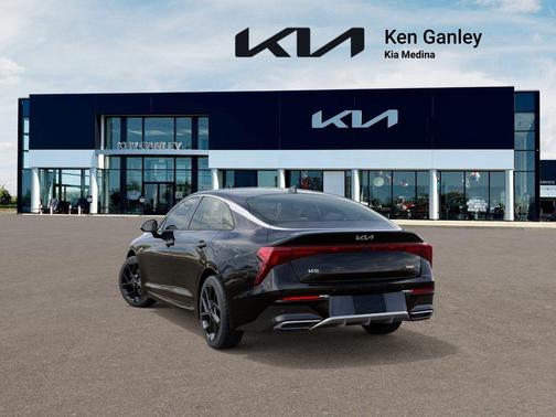 AURORABLACKPEAR 2026 Kia K5 GT-Line
