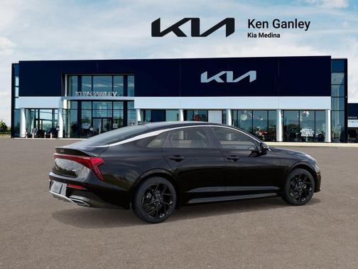 AURORABLACKPEAR 2026 Kia K5 GT-Line