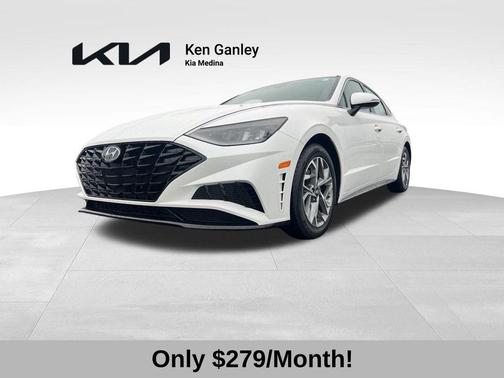 2022 Hyundai SONATA SEL
