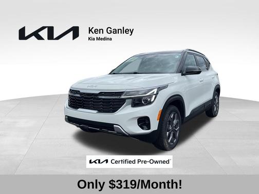 Clear White / Black Roof 2024 Kia Seltos S