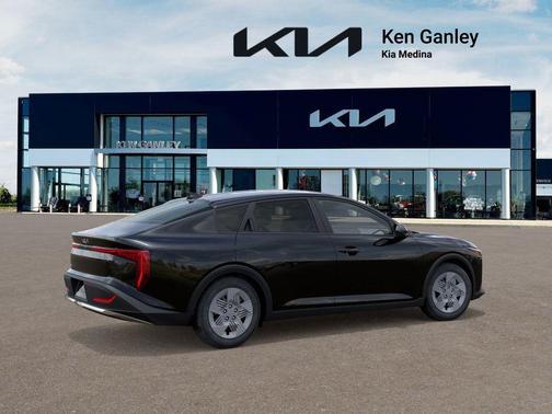 2025 Kia K4 LX