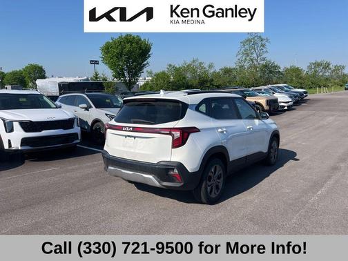 Snow White Pearl 2024 Kia Seltos S