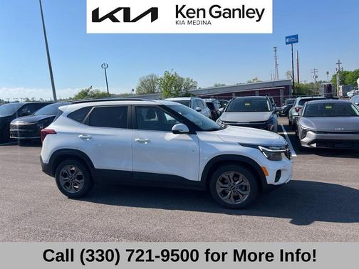 Snow White Pearl 2024 Kia Seltos S