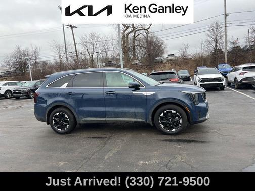 2025 Kia Sorento S