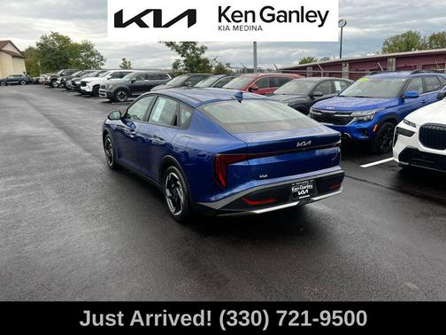 2025 Kia K4 EX
