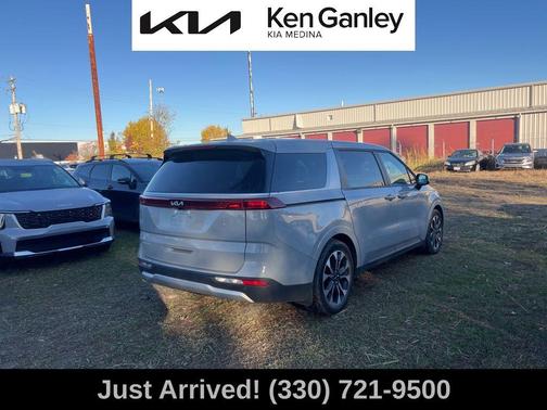 2023 Kia Carnival EX
