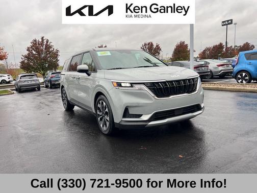 2023 Kia Carnival EX