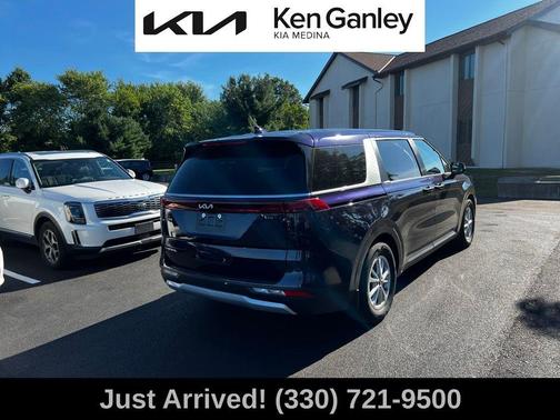 2024 Kia Carnival LX