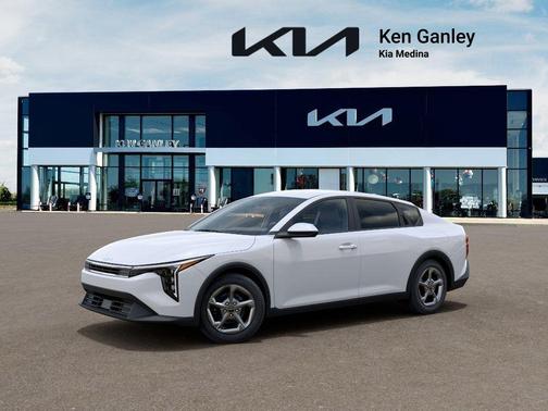 Snow White Pearl 2026 Kia K4 LXS