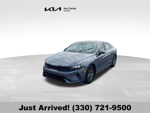 Everlasting Silver 2023 Kia K5 LXS
