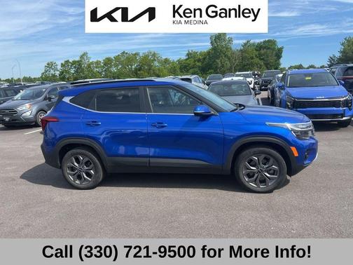 Blue 2024 Kia Seltos S