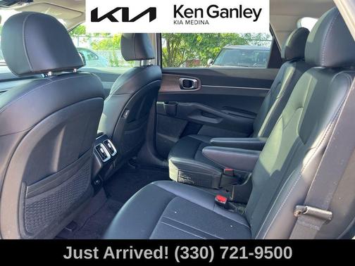 2023 Kia Sorento EX
