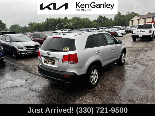 2011 Kia Sorento LX