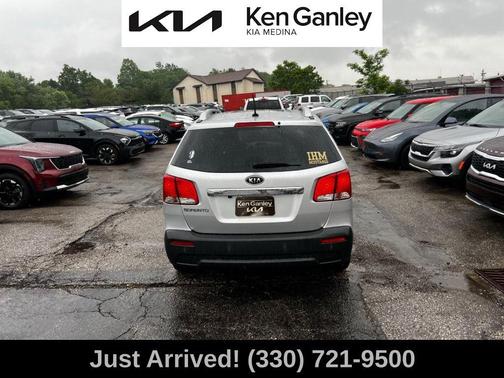 2011 Kia Sorento LX