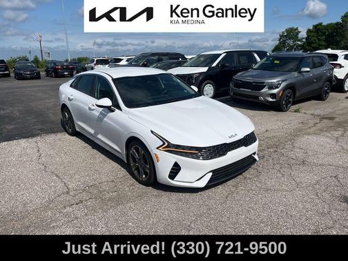 2022 Kia K5 LXS