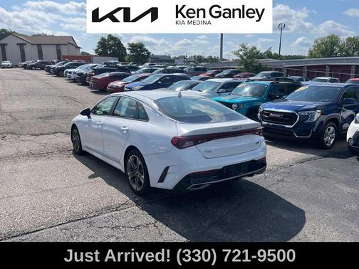 2022 Kia K5 LXS