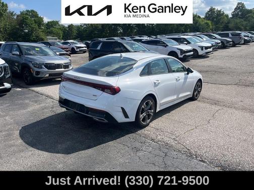 2022 Kia K5 LXS