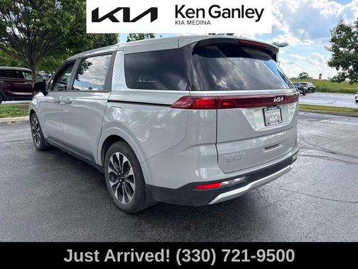 Snow White Pearl 2024 Kia Carnival EX