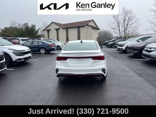 Snow White Pearl 2023 Kia Forte GT