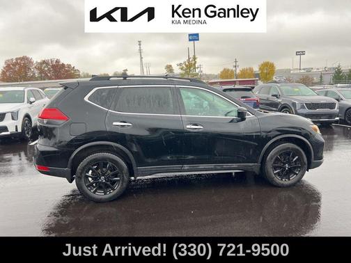 2017 Nissan Rogue SV