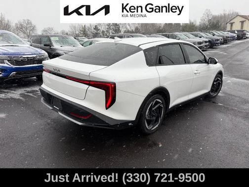 2025 Kia K4 EX