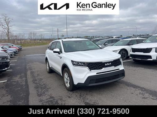Glacial White Pearl 2023 Kia Sorento LX