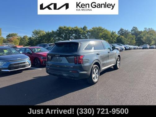 2023 Kia Sorento LX