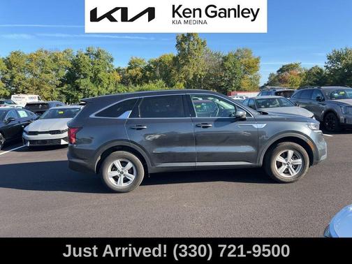 2023 Kia Sorento LX