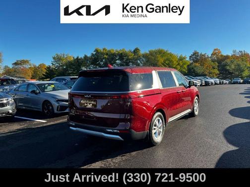 2023 Kia Carnival LX