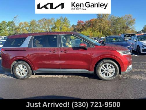 2023 Kia Carnival LX