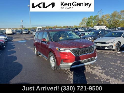 2023 Kia Carnival LX