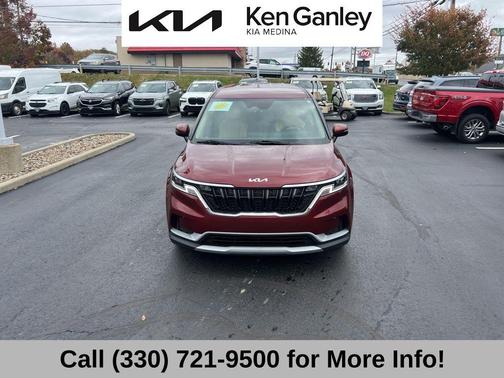 2023 Kia Carnival LX