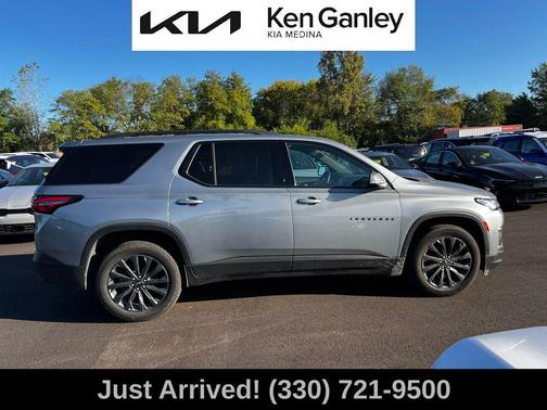 2023 Chevrolet Traverse RS