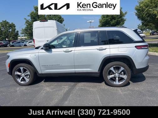 2023 Jeep Grand Cherokee 4xe Base