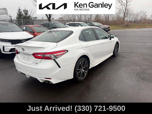 2018 Toyota Camry SE