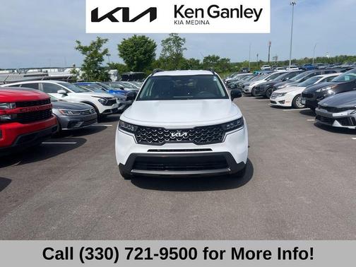 Glacial White Pearl 2022 Kia Sorento S