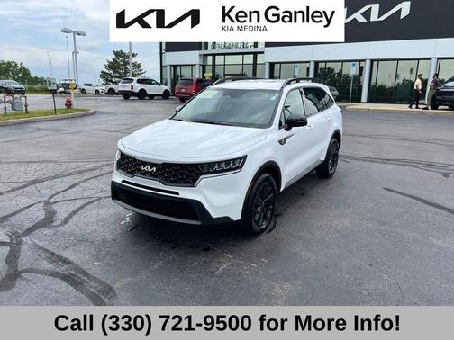 Glacial White Pearl 2022 Kia Sorento S