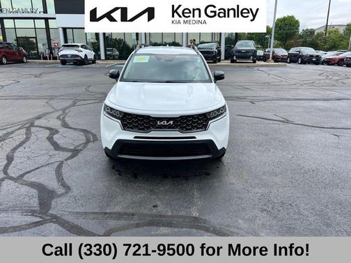 Glacial White Pearl 2022 Kia Sorento S
