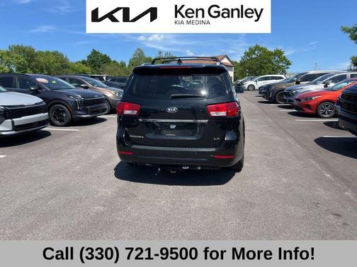 Aurora Black Pearl 2016 Kia Sedona LX