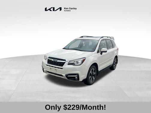 Crystal White Pearl 2017 Subaru Forester 2.5i Limited