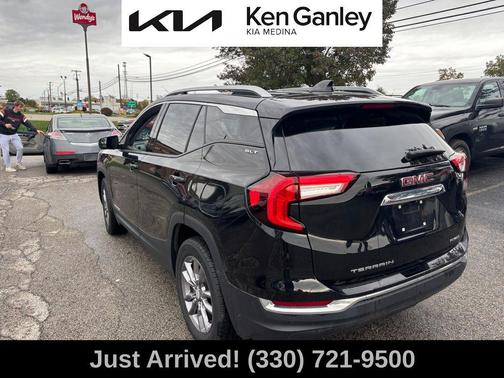 2023 GMC Terrain SLT