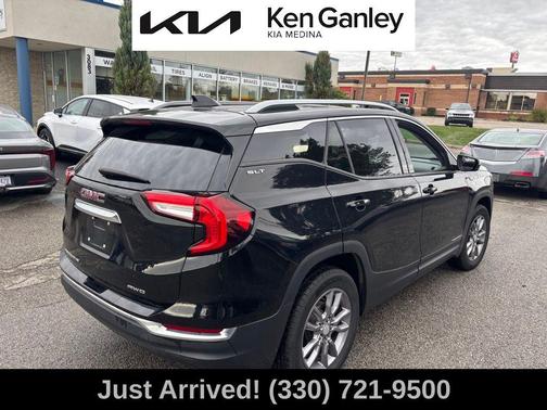 2023 GMC Terrain SLT